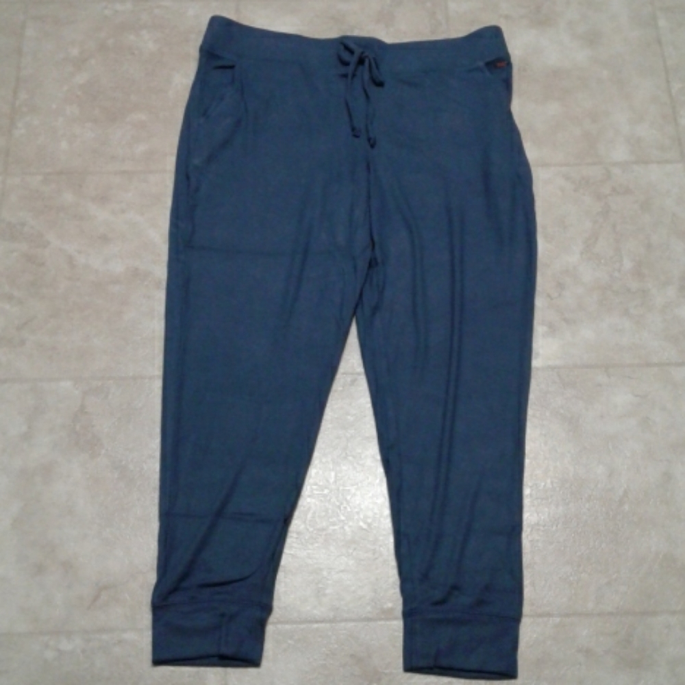 Pink Victoria's Secret cozy classic jogger